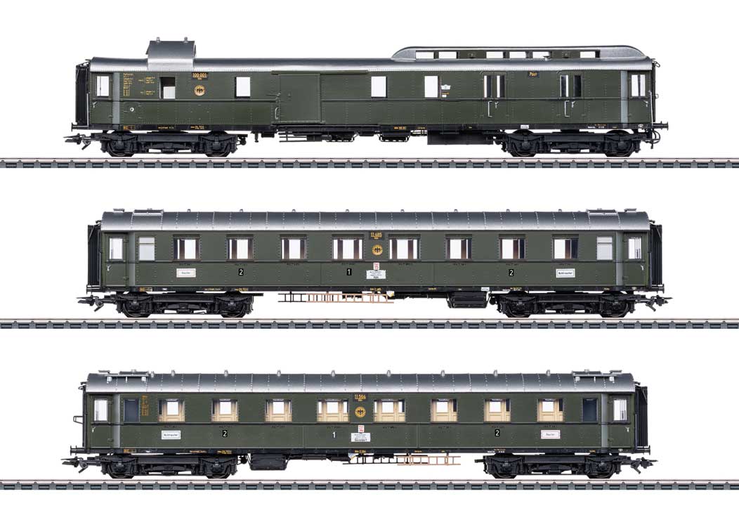 2 Type AB4u-28 Coaches & PwPost4u-28 Baggage-Mail - 3-Rail - Ready to Run -- German State Railroad DR (Era II 1930s, green, silver)