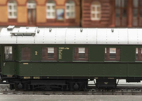 Type B4uwe 2nd Class Compartment Car - 3-Rail - Ready to Run -- German Federal Railroad DB (Era IIIb, green, silver)-2
