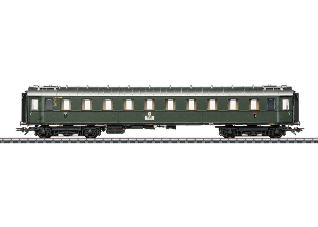 Type C4u 3rd Class D 74 Car- 3-Rail - Ready to Run -- German Federal Railroad DB (Era III 1955, green, silver)
