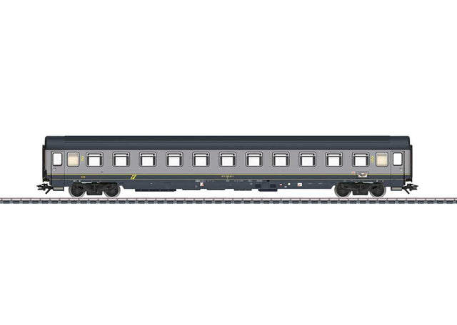 Type Bz Eurofima 2nd Class Compartment Car - 3-Rail - Ready to Run -- Italian State Railroad FS (Era V 1995, 2-Tone Gray)
