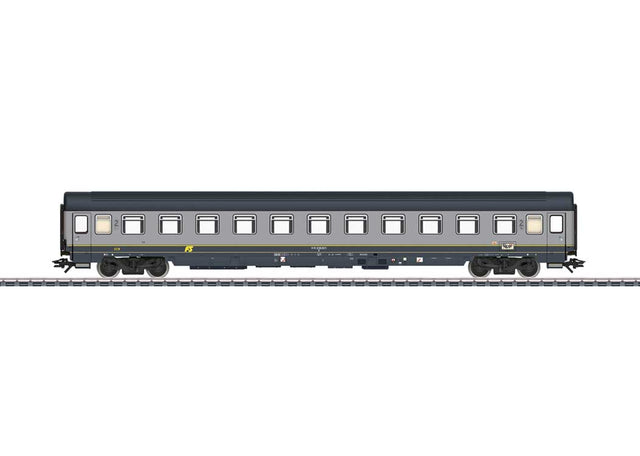 Type Bz Eurofima 2nd Class Compartment Car - 3-Rail - Ready to Run -- Italian State Railroad FS (Era V 1995, 2-Tone Gray)