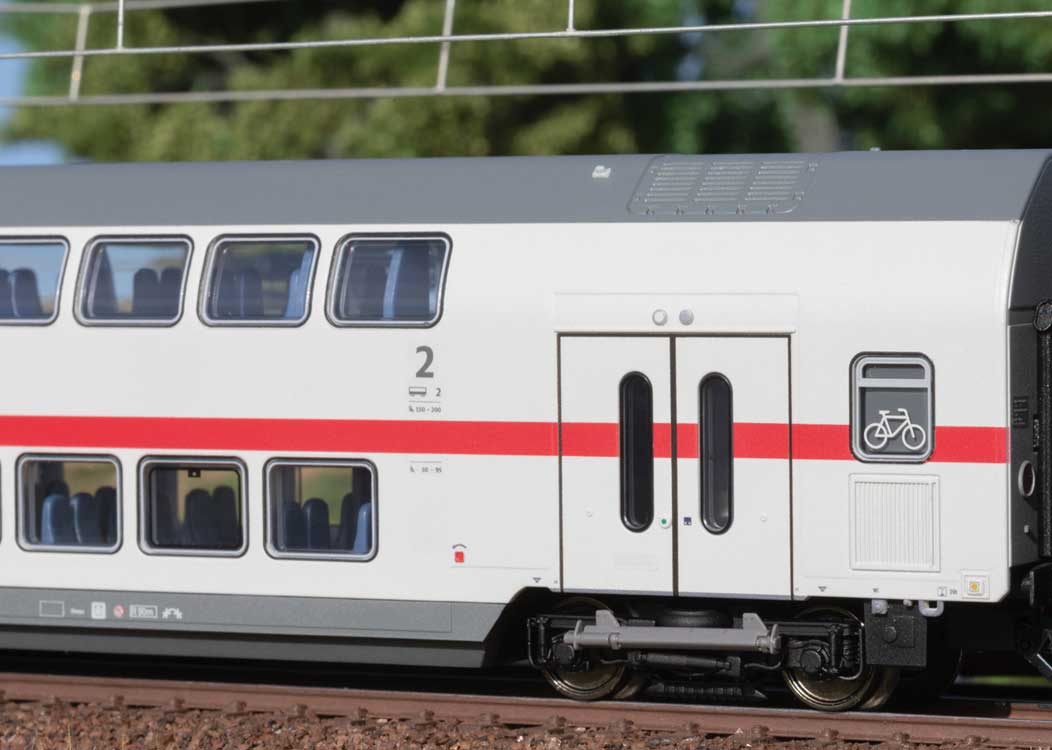 IC2 Type DBpza 682.2 Bi-Level 2nd Class Coach - 3-Rail - Ready to Run -- German Railroad DB AG (Era VI 2020, white, gray, red)-2