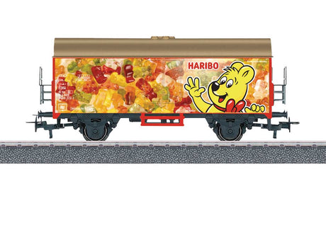 Refrigerator Car - 3-Rail - Ready to Run - Start-Up -- Haribo (candy and bear graphics)-2