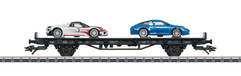 Type Kkklp 472 Flatcar with Porsche 991 Targa 4S, 918 WP - 3-Rail - Ready t -- German Railroad DB AG (Era VI 2013, Porsche 70 Years)