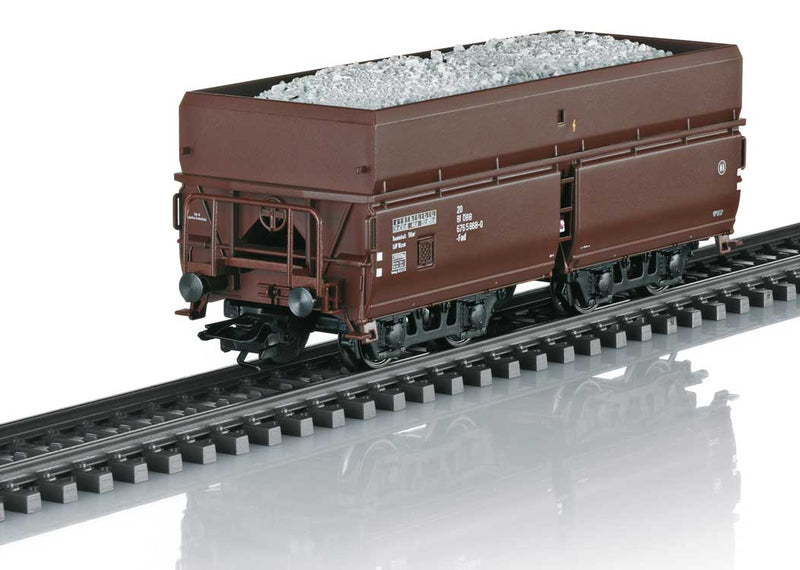 Type Fad Hopper with Limestone Load 3-Pack - 3-Rail - Ready to Run -- Austrian Federal Railways OBB (Era IV 1960s, Boxcar Red)-1
