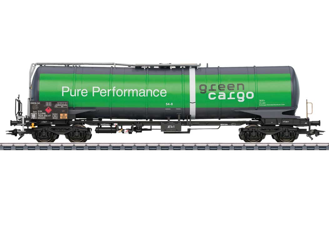 Type Zacns Four-Axle Tank Car - 3-Rail - Ready to Run -- Ermewa Green Cargo (Era VI 2013, green, black, white)-2
