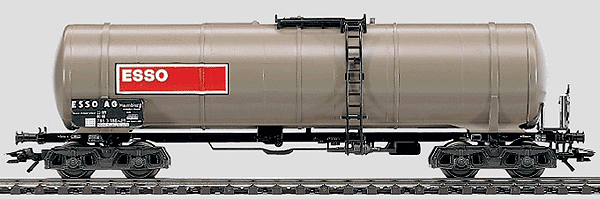 Four-Tank Axle Car -- Esso
