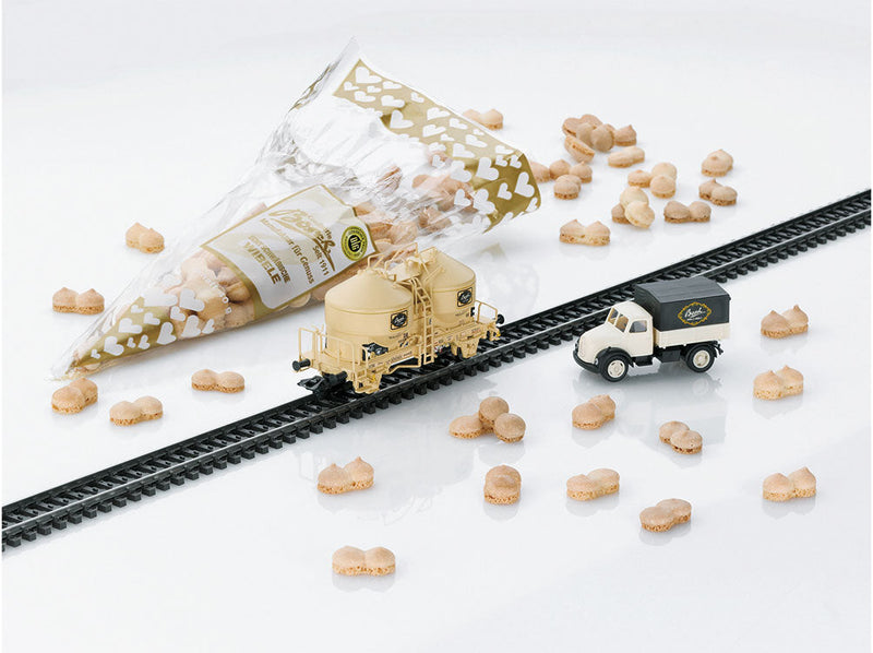 Type Kds-54 2-Axle Silo Car, Delivery Truck, Cookies - 3-Rail - Ready to Run -- Confiserie Bosch (Era III 1962, beige with White Delivery Truck, Museum Car)-1