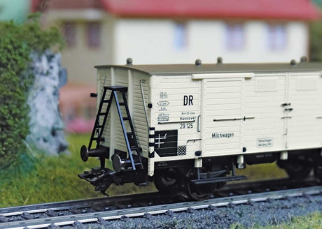 Wood Milk Car 2-Pack - 3-Rail - Ready to Run -- German State Railroad DR (Era III 1952, 1 Each Boxcar Red, white)-3