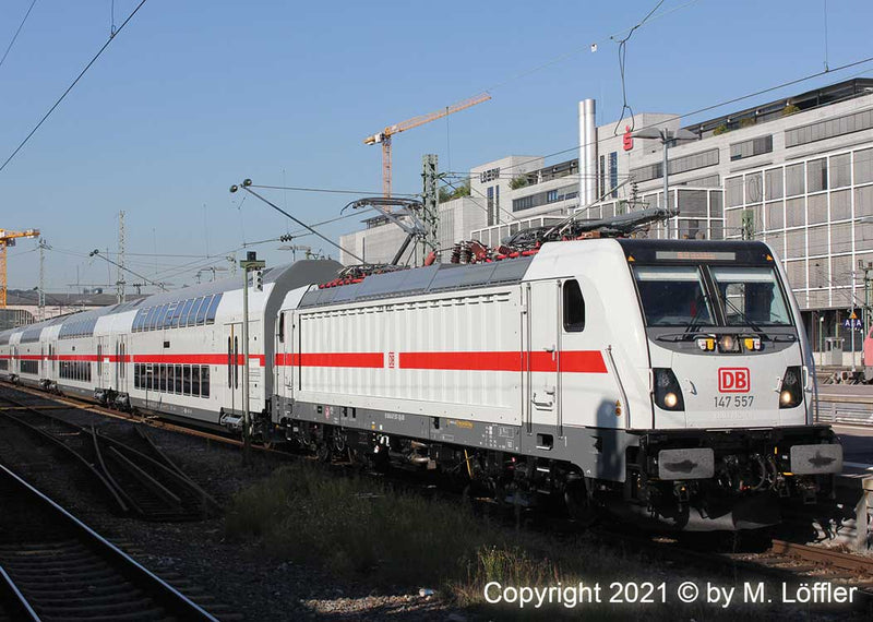 Class 147 Bombardier TRAXX AC 3 Electric - Sound & DCC -- German Railroad DB AG 147 557-3 (Era VI 2018, IC white, red, gray)