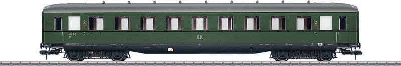 Type B4ue Schurzenwagen Skirted 2nd Class Coach - Ready to Run -- German State Railroad DR 243-212 (Era III, green, gray)