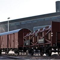 Acid Transport Flatcar with Containers - Ready to Run -- Degussa 546 328 P (Era III 1959, black, Boxcar Red)