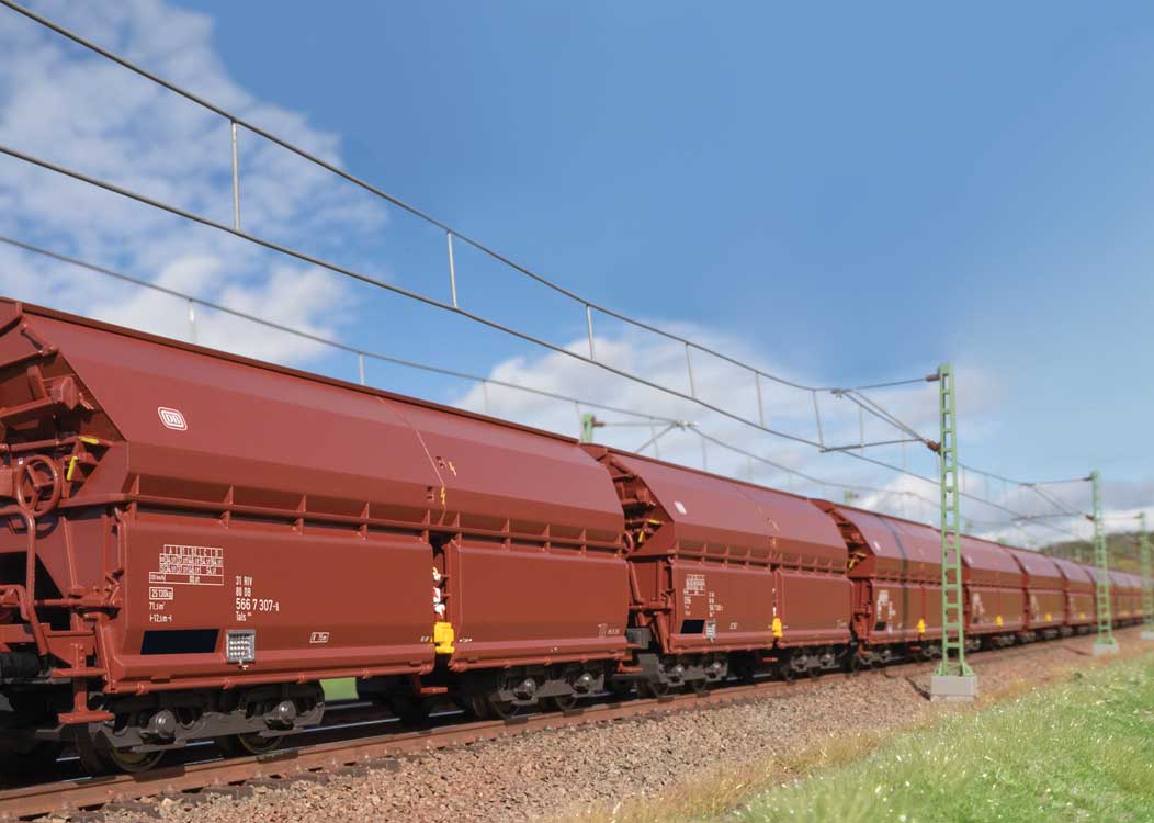 Type Tals 968 Hinged-Roof Hopper 24-Pack - 3-Rail - Ready to Run -- German Federal Railroad DB (Era IV 1984, Boxcar Red)-3
