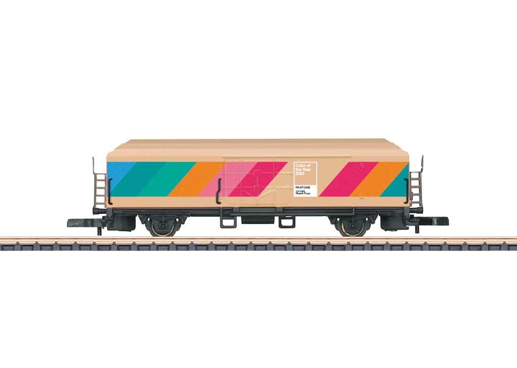 2-Axle Boxcar - Ready to Run -- 2024 Pantone(R) Color of the Year (13-1023 Peach Fuzz)