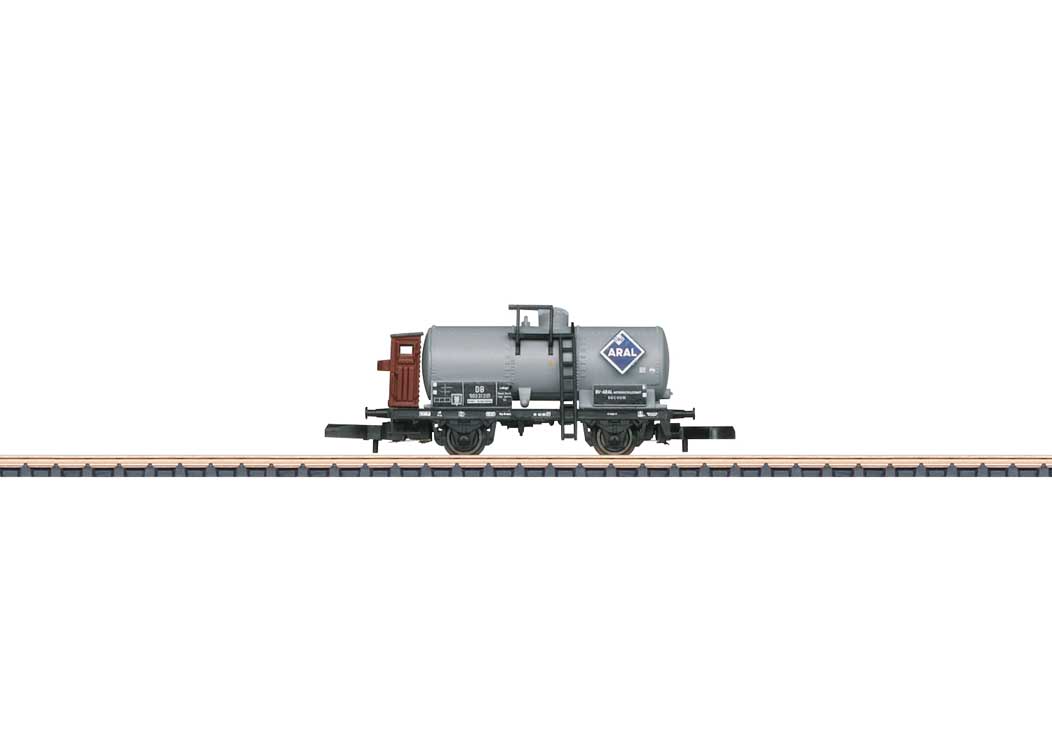2-Axle Tank Car with Brakeman's Cab - Ready to Run -- ARAL (Era III, gray, blue)