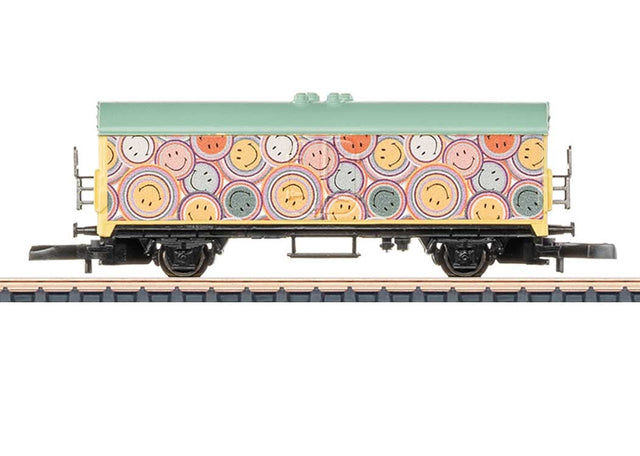 Type Tehs 50 Refrigerator Car - Ready to Run -- 2026 Smiley(R) Graphics