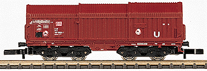 Freight car -- Flatcar with telescoping covers/DB