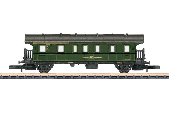Type Pwghs Auxiliary Baggage Car - Ready to Run -- German Federal Railroad DB (Era III, green, gray)