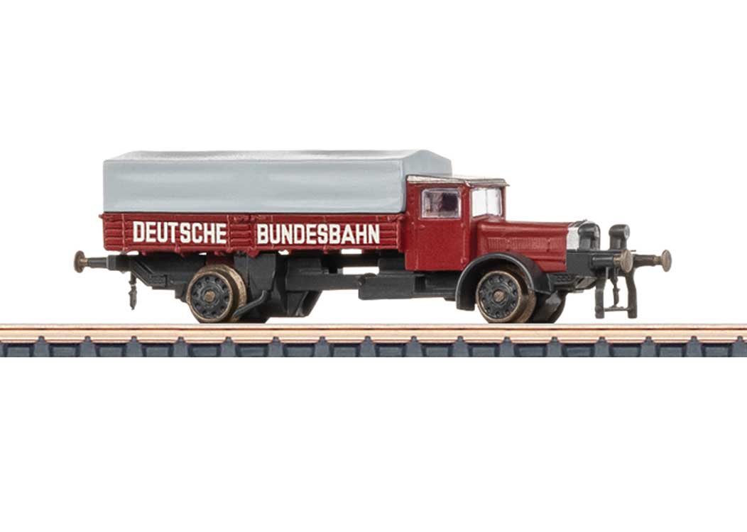 Vomag Low-Side Rail Truck with Tarp Cover - Standard DC -- German Federal Railroad DB (Era III, red, gray, white)-2
