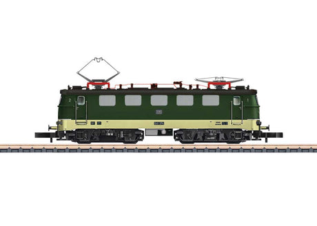 Class E 41 Electric - Standard DC -- German Federal Railroad DB (Era III 1966, 2-Tone Green)