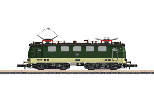 Class E 41 Electric - Standard DC -- German Federal Railroad DB (Era III 1966, 2-Tone Green)