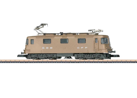 Class Re 4/4 II Electric - Standard DC -- Swiss Federal Railways SBB (Era IV, real bronze finish)-2
