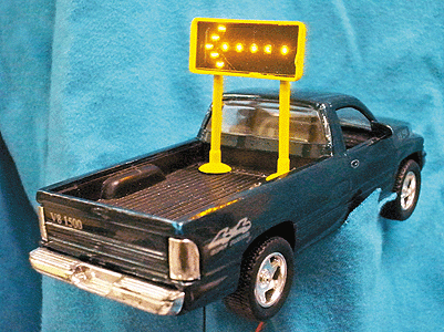 Flashing Highway Arrow Mobile Display w/3V DC Transformer, 5' 30-Gauge Wire -- Double