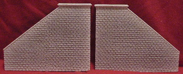 Tunnel Abutments pkg(2) -- Cut Stone - 5-3/4 x 4-3/4  14.5 x 11.5cm