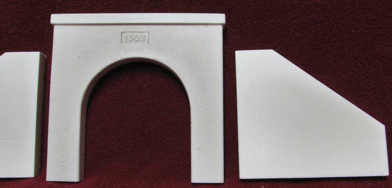Smooth Concrete Single-Track Tunnel Portal with Wings -- 4-3/4 x 4-5/8"  12.1 x 11.7cm, Opening: 2-15/16 x 3-5/16"
