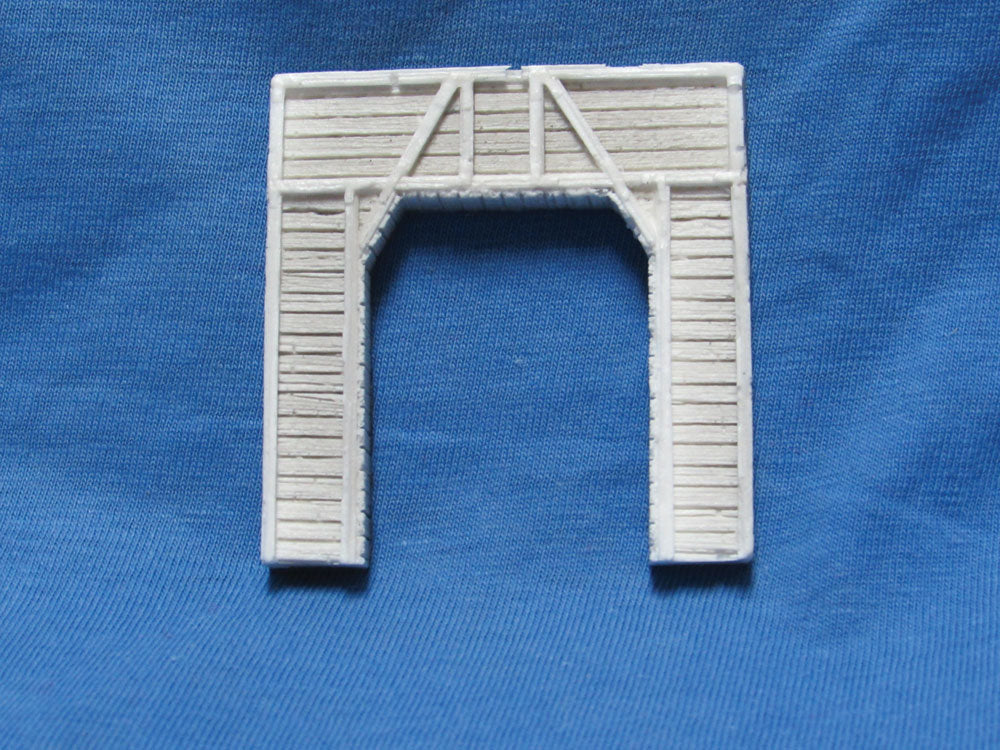 Single Track Tunnel Portal -- Timber - 2-1/2 x 2-3/8"  6.2 x 5.9cm-2