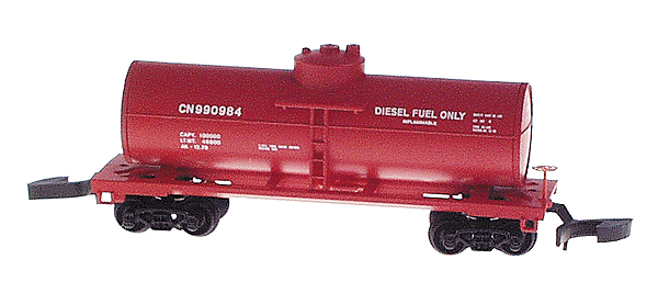 39' Single Dome Tank Car w/Marklin Compatible Couplers -- Canadian National #990984