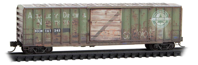 50' Rib-Side Single-Door Boxcar No Roofwalk - Ready to Run -- Ferrocarriles Chiapas-Mayab #161245 (Weathered, Ex-SRN, green, Per Diem 11)-1