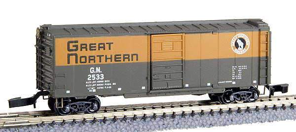 40' Standard Single Door Boxcar GN #2533 (Pullman Green, orange stripes) -- w/Marklin(R) Couplers