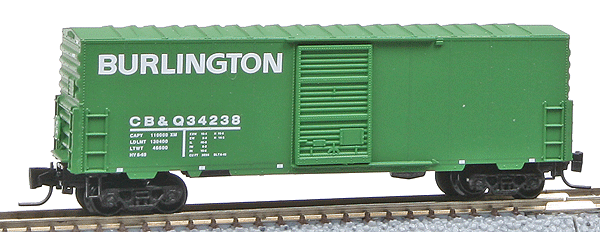 40' Standard Boxcar w/Sliding Door - Assembled -- Chicago, Burlington & Quincy #34238 (green, white Logo and Lettering)