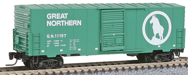 40' Single-Door Boxcar No Roofwalk - Ready to Run -- Great Northern #11157 (green, Large Rocky Silhouette Logo)