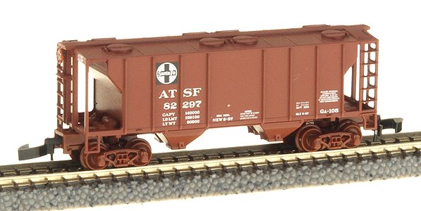 2-Bay Covered Hopper Santa Fe #82297 (Mineral Red w/Circle Cross) -- Marklin(R) Couplers