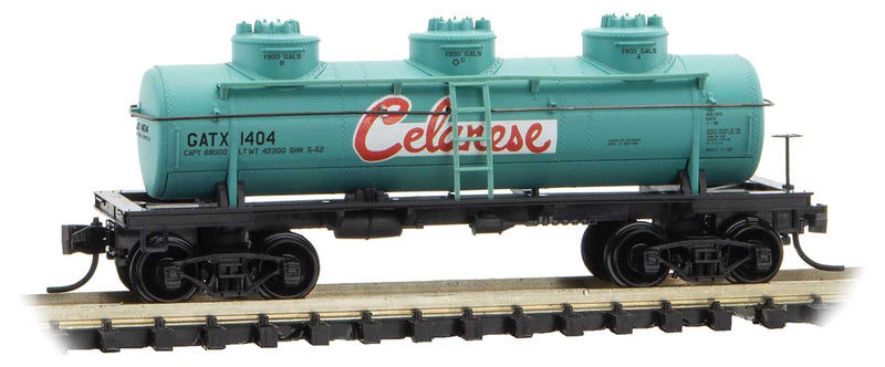 3-Dome Tank Car - Ready to Run -- Celanese GATX 1404 (green, red, white)