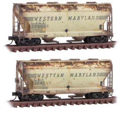ACF 39' 2-Bay Center-Flow Covered Hopper - Round Hatches - Ready to Run -- Western Maryland CSX 116699 (Weathered, gray, black, CSX Family 2)