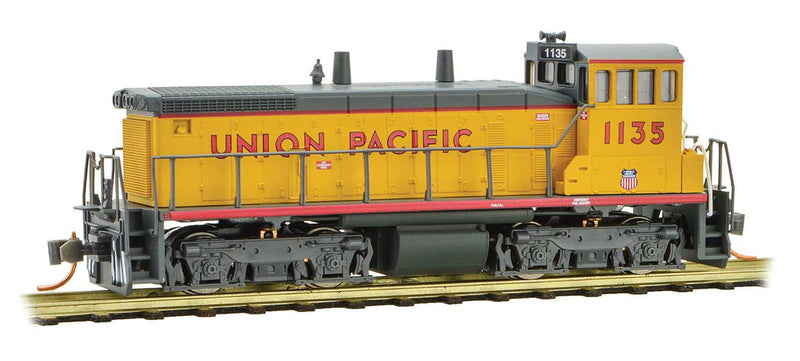 EMD SW1500 - Standard DC -- Union Pacific #1135 (Armour Yellow, gray, red)