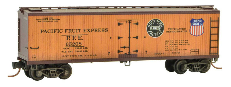 40' Double-Sheathed Wood Reefer 16-Pack - Ready to Run -- Pacific Fruit Express (Weathered, orange, Boxcar Red)