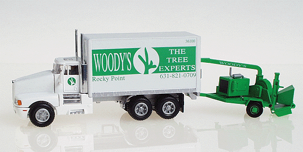 18' Box Truck w/Wood Chipper -- Woody's Tree Service