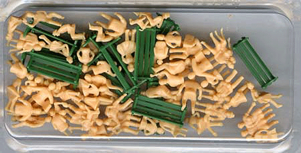 Sitting Figures w/Benches -- Unpainted pkg(72)