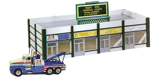 Built-Up Buildings - Lighted w/2 Figures & Truck -- West End Shopping Center - Tow Truck