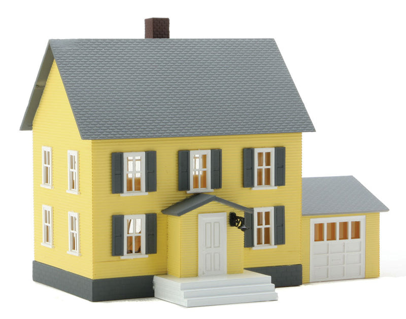 Benson's House -- Lighted w/2 Figures - Assembled