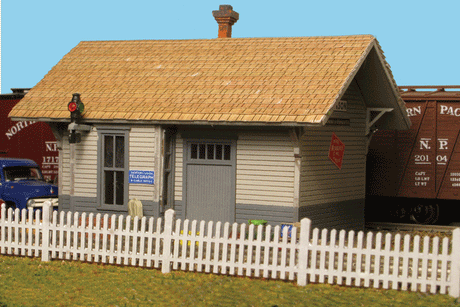 Straight Picket Fence -- Total Scale 352'  107m