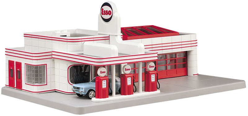Operating Gas Station - RailKing(R) -- Esso - Assembled - 15 x 11 x 6-3/4"  38.1 x 27.9 x 17.2cm