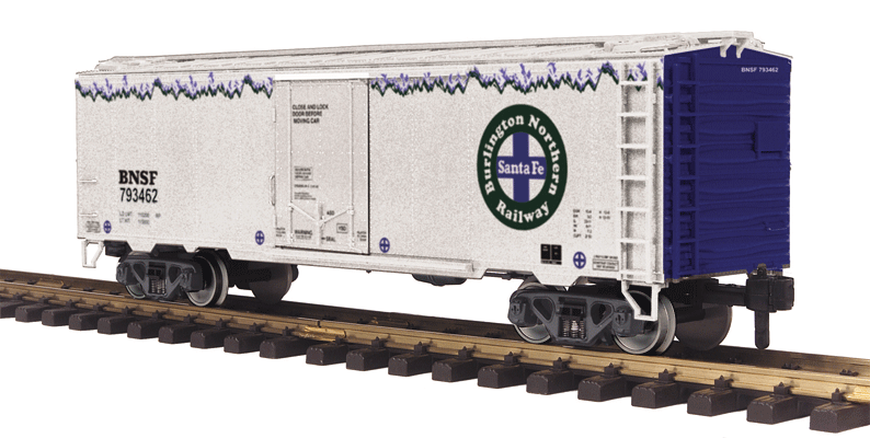 40' Steel Reefer - Ready to Run - RailKing One Gauge -- Burlington Northern Santa Fe #793462 (white, blue, green)