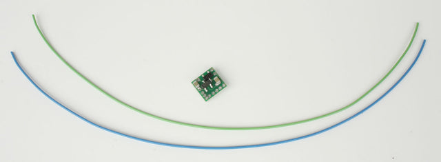 Ultra-Miniature Simulator Circuit Board - DCC & Stationary Use; Input 6-18V DC -- Rotating Beacon for Red or Yellow LEDs