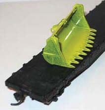 15' Dozer Blade Freight Car Load - Kit -- pkg(3)