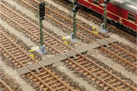 Step Grate/Railway Worker Pedestrian Crossing -- Laser-Cut Kit - Gray 11-1/4 x 9/16"  28.5 x 1.4cm-2